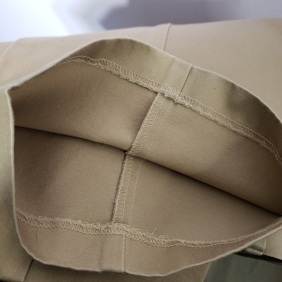 Dockers Men's Pants Tan Khaki D3 Pleated Classic Fit style #406694123 36 x 29 - Picture 13 of 16